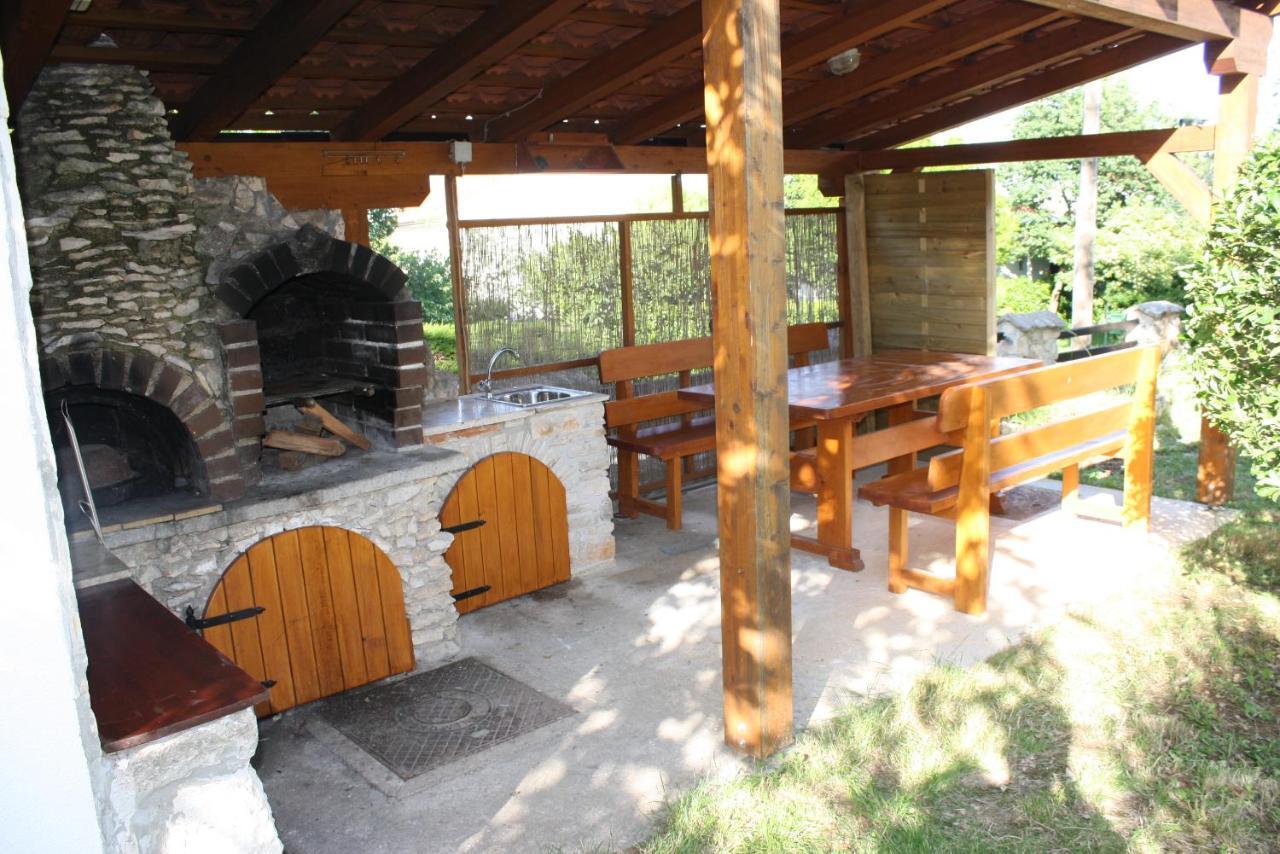 Holiday Home Radmila Premantura Esterno foto