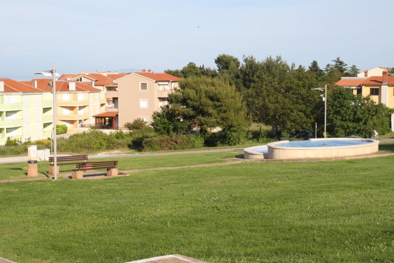 Holiday Home Radmila Premantura Esterno foto